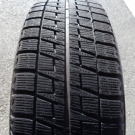 ブリヂストン　ブリザックレボ2