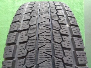 ヨコハマ　アイスガードSUV G075