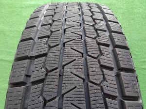 ヨコハマ　アイスガードSUV G075