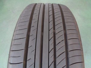 ヨコハマ　アドバンデシベルV552