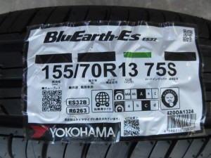 ヨコハマ　ブルーアースES32