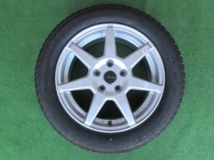 ピレリー　アイスゼロアシンメトリコ