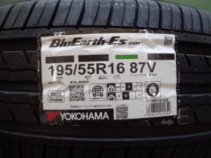 ヨコハマ　ブルーアースES32