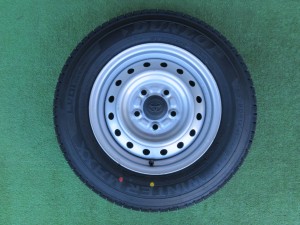 ダンロップ　ウィンターマックスLV01