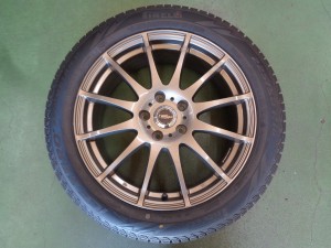 ピレリ　アイスゼロアシンメトリコ