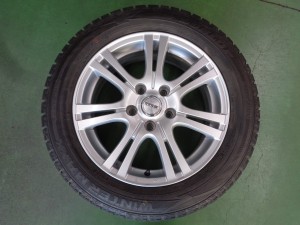 ダンロップ　ウィンターマックスWM02