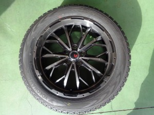 ヨコハマ　アイスガードSUV G075