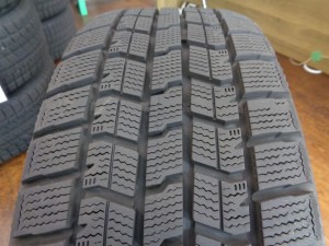 グッドイヤー アイスナビ7