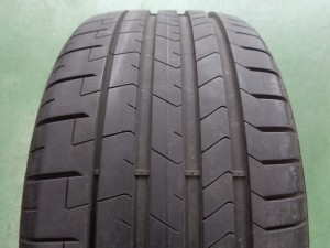 ピレリー　Pゼロ　PZ4