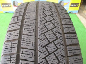 ピレリ　アイスアシンメトリコ