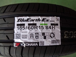 ヨコハマ　ブルーアースES32