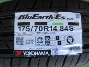 ヨコハマ　ブルーアースＥＳ３２