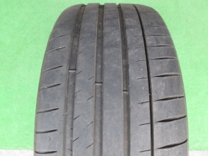 ミシュラン　パイロットスポーツ４SUV