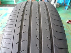 ヨコハマ ブルーアースRV03