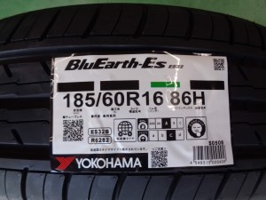 ヨコハマ　ブルーアースES32