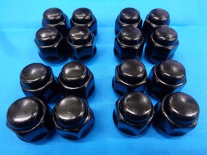 新品ブラックショートナット16個セット