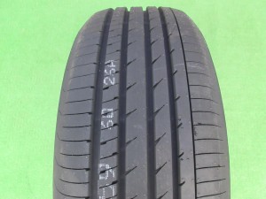 ヨコハマ　アドバンｄＢ　V553