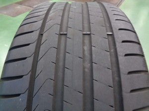 ピレリ　チントゥラートP7C2　MO