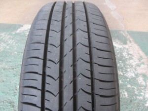 グッドイヤー　EG01