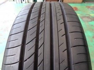 ヨコハマ アドバンdB V552