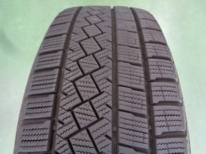 ピレリー　Pゼロ　アシンメトリコ