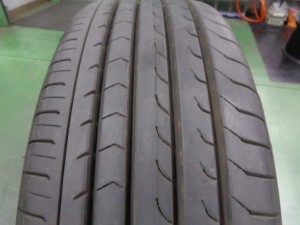 ヨコハマ　ブルーアースRV-03