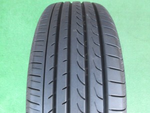ヨコハマ　ブルーアースRV02