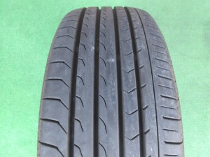 ヨコハマ　ブルーアースRV03