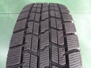 グッドイヤー　アイスナビ7