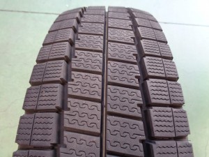 ダンロップ　ウィンターマックスLV01