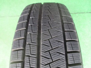 ピレリ　アイスアシンメトリコ　プラス