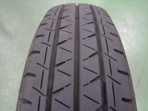 ヨコハマ　ブルーアース　バン　RY55