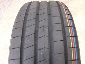 グッドイヤー　イーグルF1