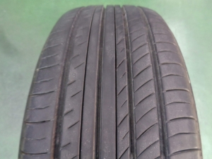 ヨコハマ　アドバンｄＢ　V552