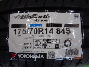 ヨコハマ　ブルーアース　AE-01F