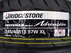 ブリヂストン　ポテンザ　アドレナリンRE004