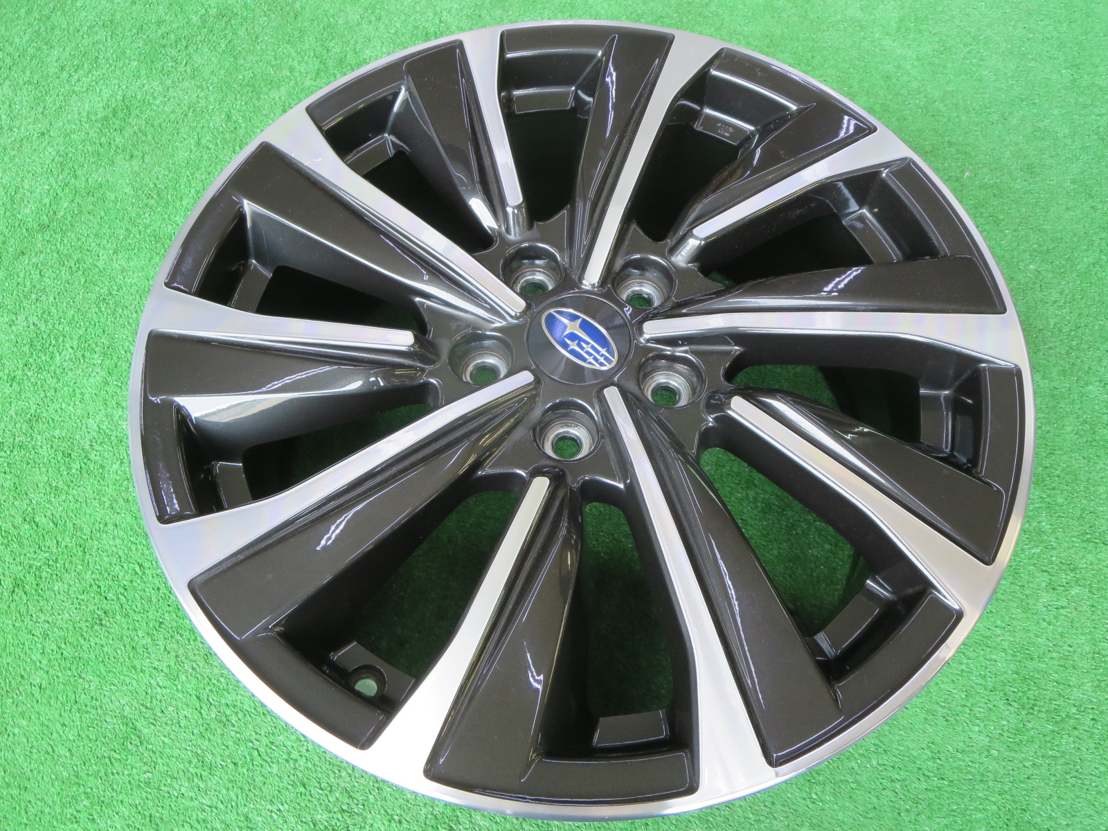 スバル レヴォーグ 純正ホイール４本セット SUBARU スバル レヴォーグ VM系 純正 18インチ ホイール 4本 7.5