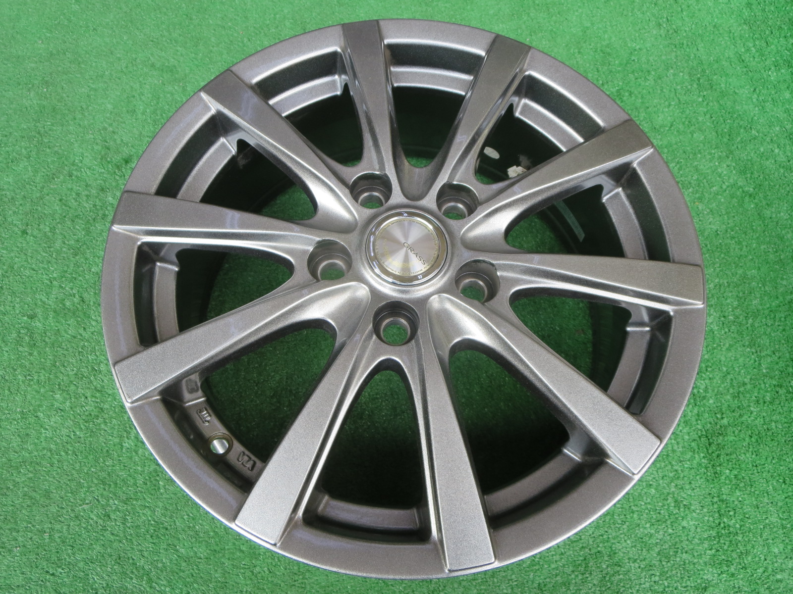 YFC GRASS 社外ホイール 17インチ 4本 7J5HPCD114.3+38 アルファード