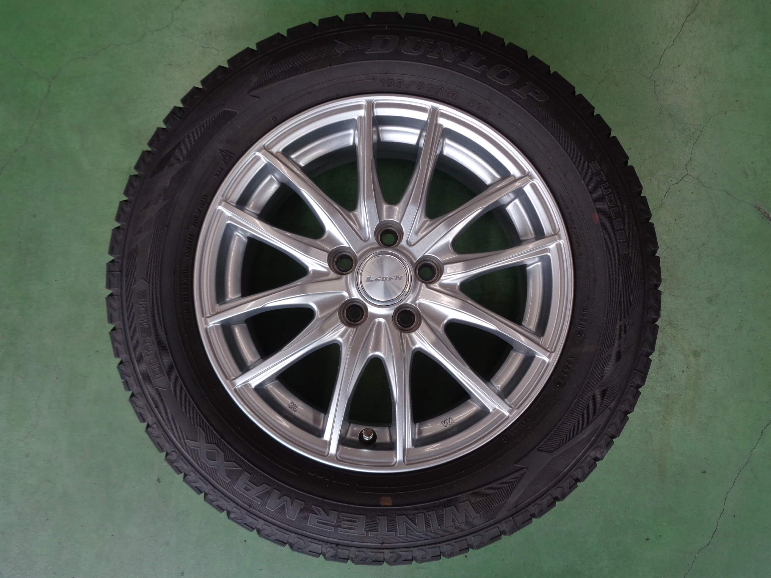 送料込2024年製195/65R15 DUNLOPウィンターマックスホイール5穴 送料込