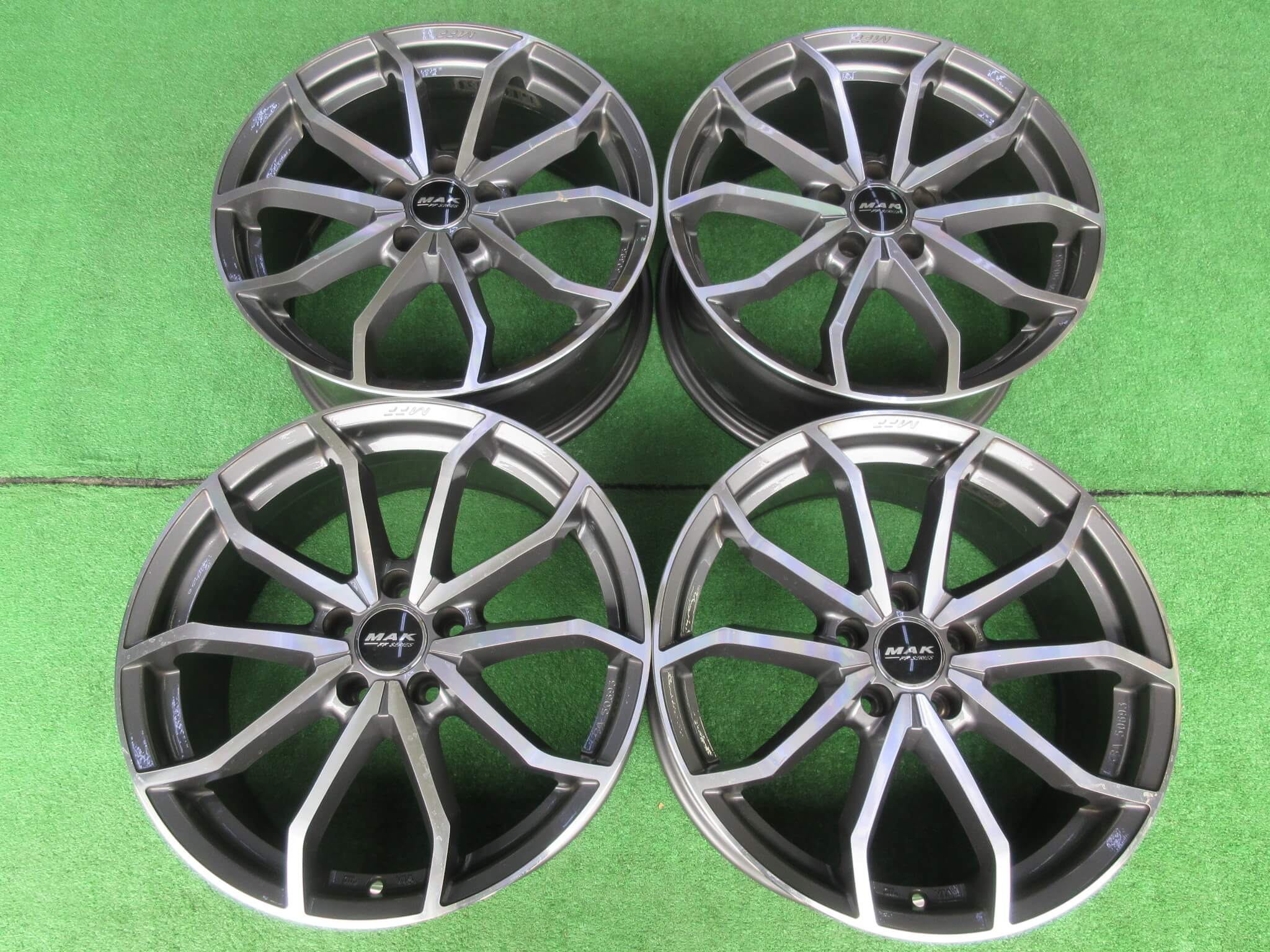 送料無料 阿部商会 MAK FABRIK 8J-18 +30 5H-112 (18インチ) 5H112 8J+30 送料無料 阿部商会 MAK FABRIK 8J-18 +30 5H-112 (18インチ) 5H112 8J