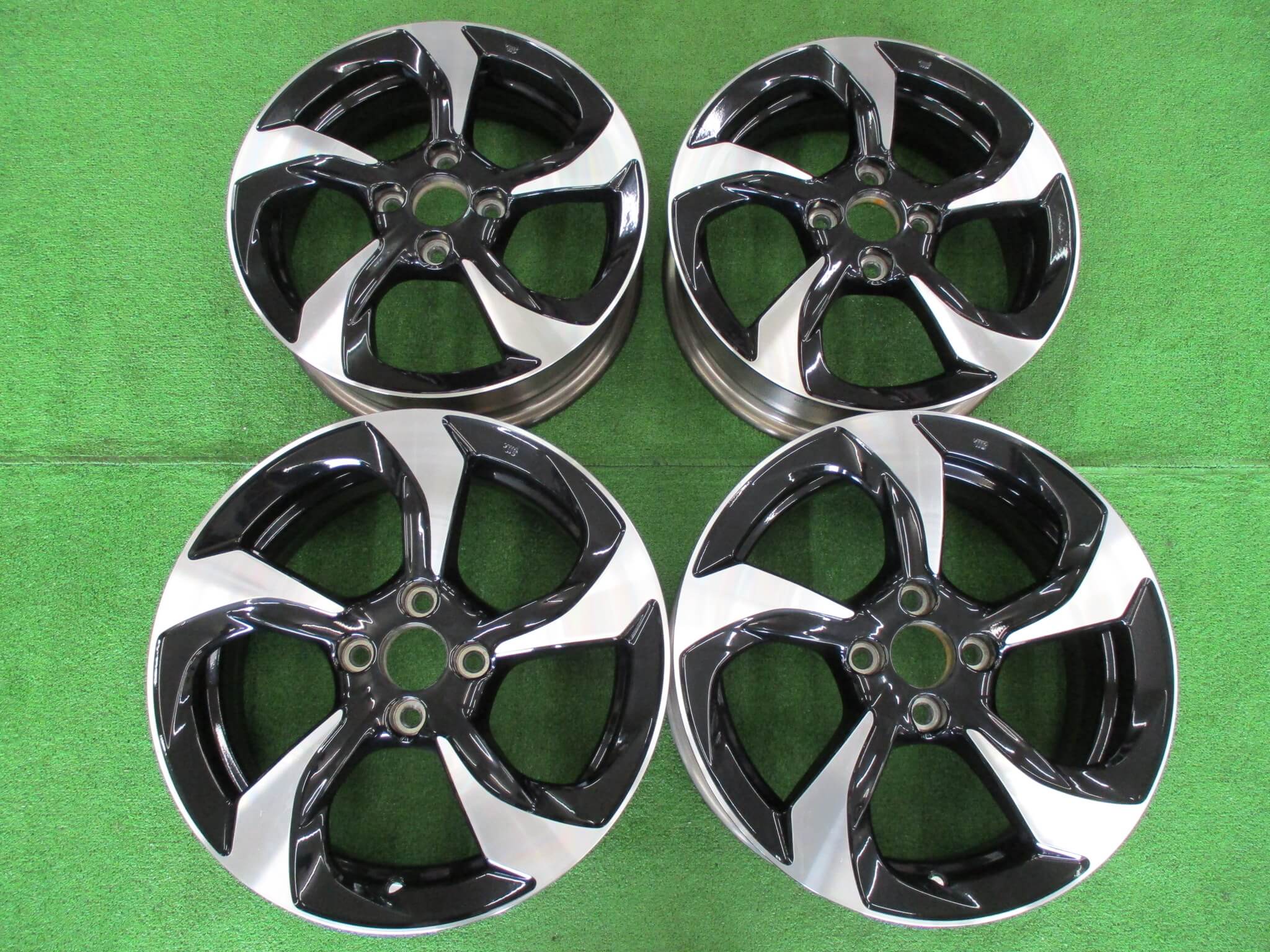 ホンダ ホンダ純正4穴 15インチ鉄ホイルBS VRX2 175/65R15スタッドレス