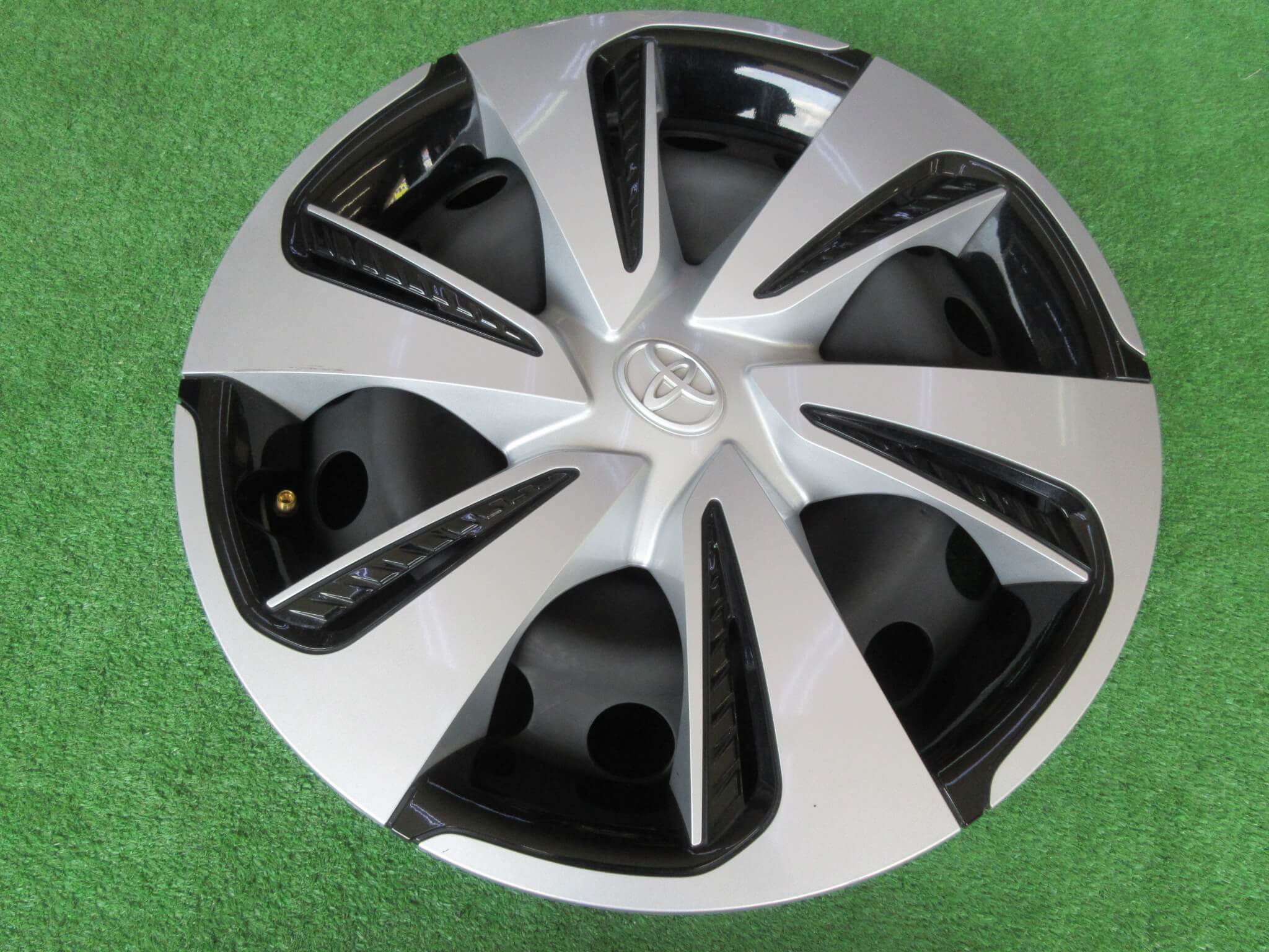 175/70R14 スタッドレス・アルミホイール4本セット ヴィッツ ヤリス