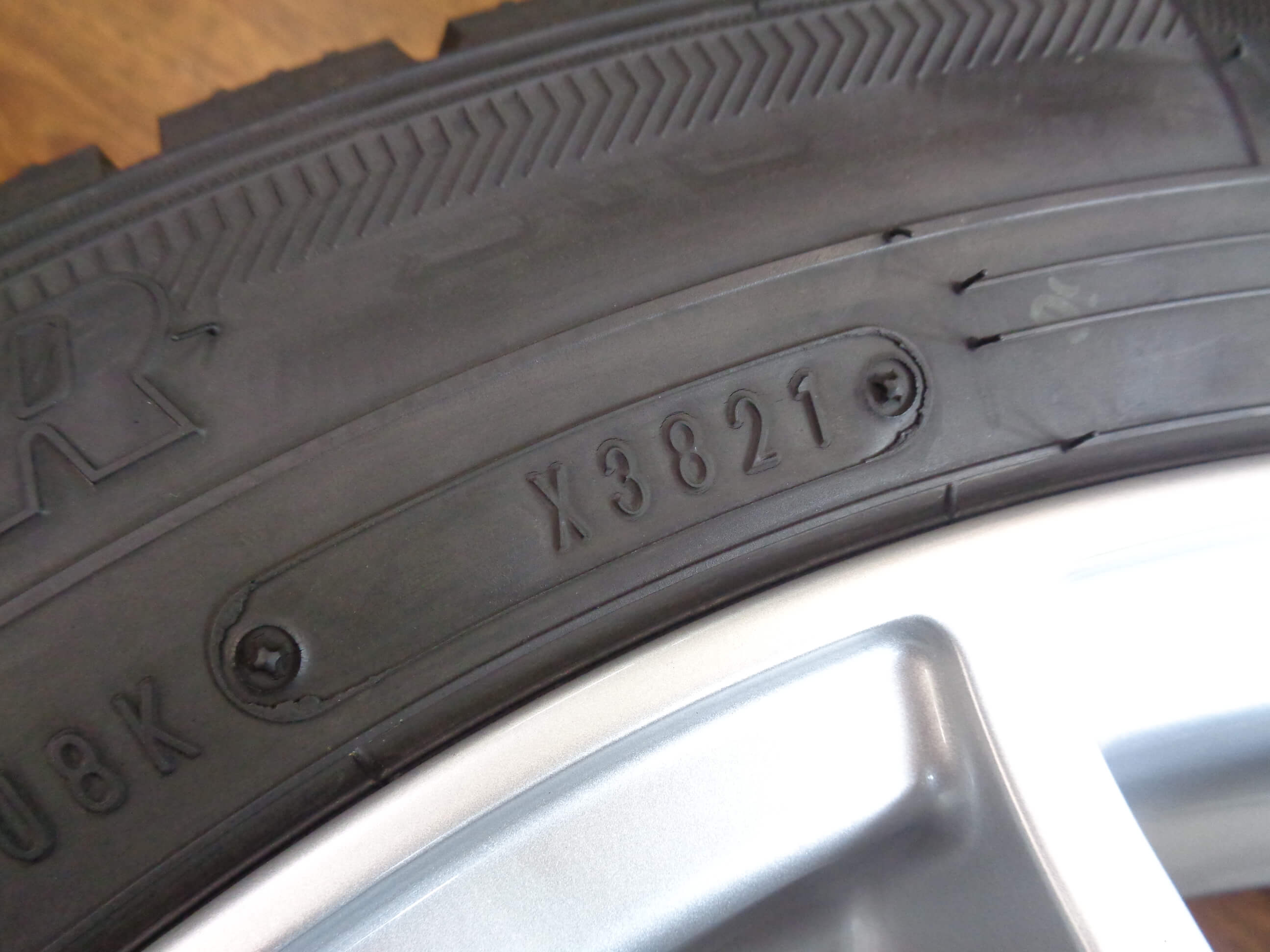 グッドイヤーアイスナビ7.225/60R17.23年製．9分山．4本　セット． グッドイヤーアイスナビ7.225/60R17.23年製．9分山．4本 セット