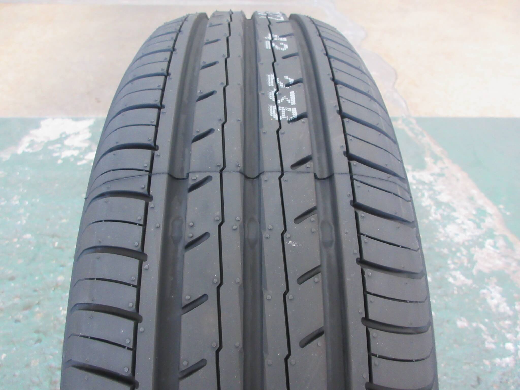 ヨシ様エコメルカリ便　ブルーアースAE-01165/65R15　2本　② ヨコハマタイヤ 195/65R15 夏タイヤ ヨコハマ ブルーアース AE