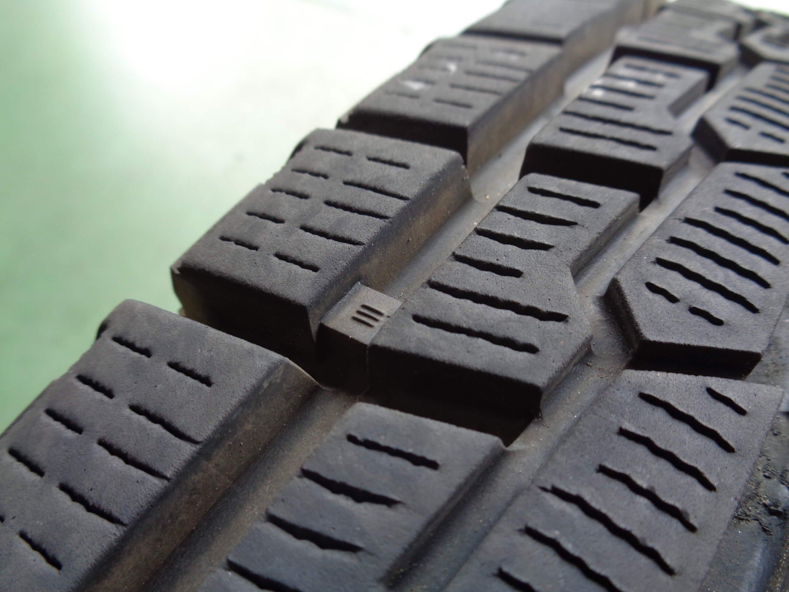 クミン　美品！スタッドレスタイヤ　ヨコハマアイスガードg075 YOKOHAMA/アイスガード SUV G075｜フジ・コーポレーション