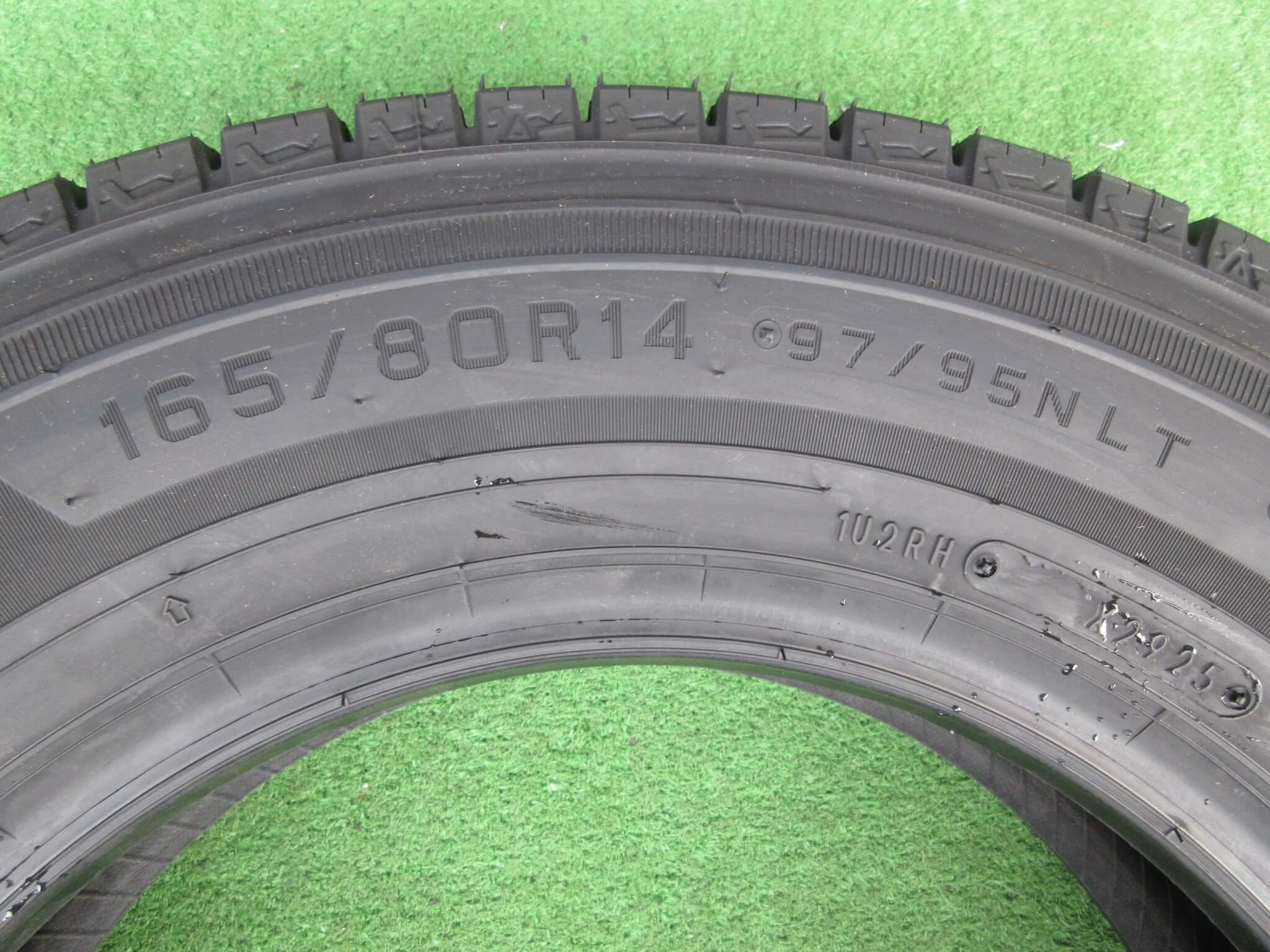 ダンロップ ウィンターマックスLV01