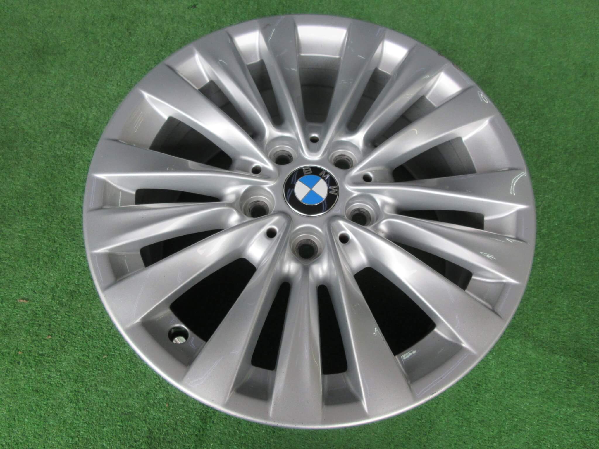 BMW 2シリーズ純正ホイール