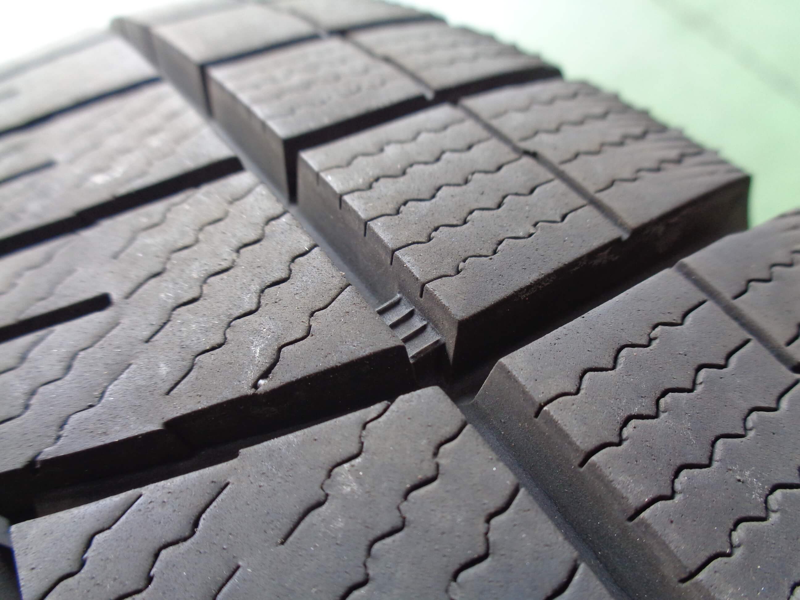 ダンロップ ウィンターマックスWM03　205/55R17 91Q 極上中古４本 ダンロップ ウィンターマックスWM03 205/55R17 91Q 極上中古4本