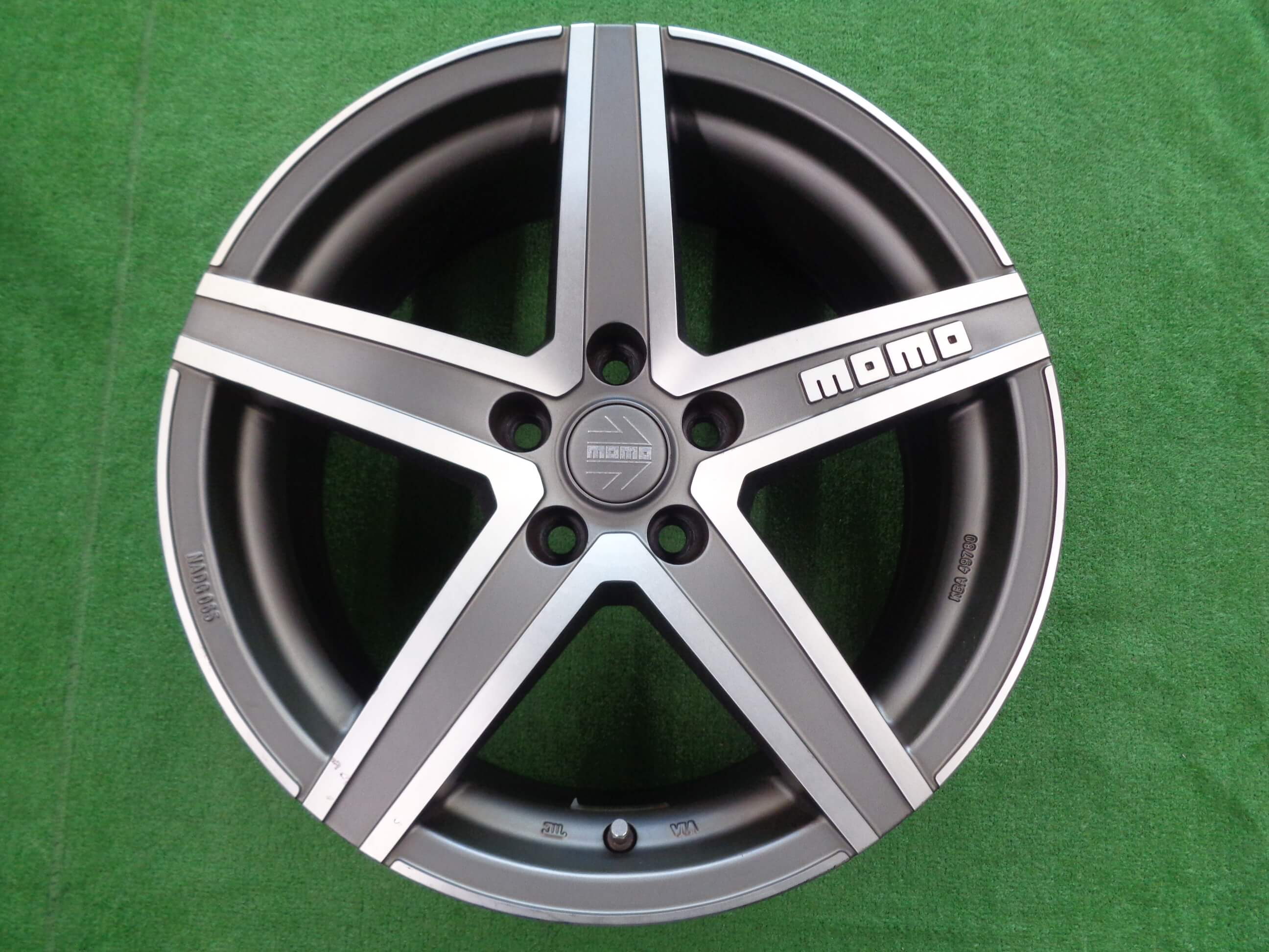 momo hyper star ホイール　15インチ momo hyper star ホイール 15インチ Momo-Wheels Alloys for