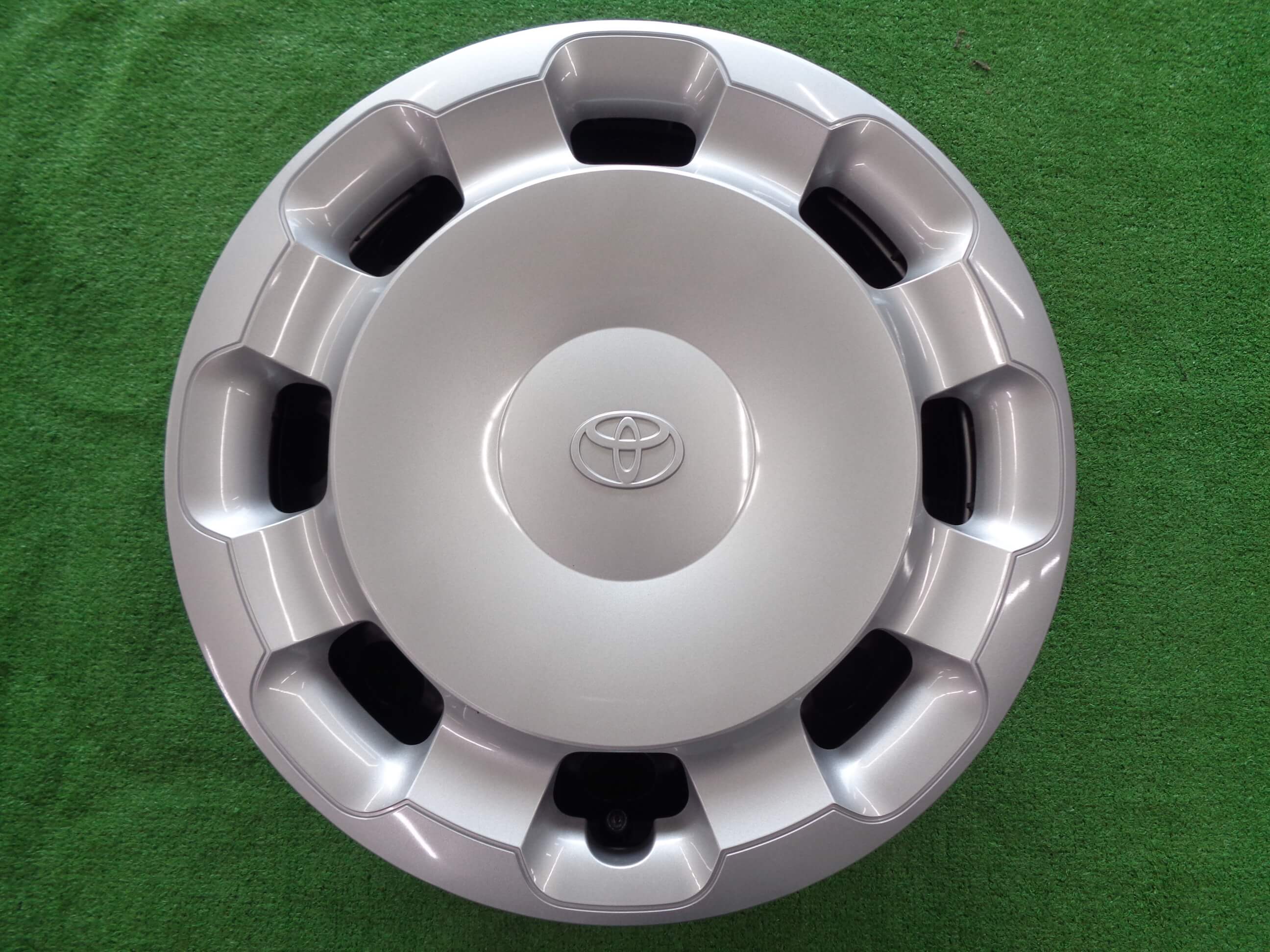 トヨタ 10系シエンタ純正スチール